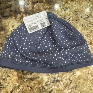 NWT Fleece reflective running beenie